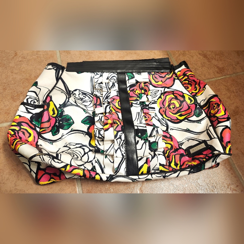 Miche White and Black Bag